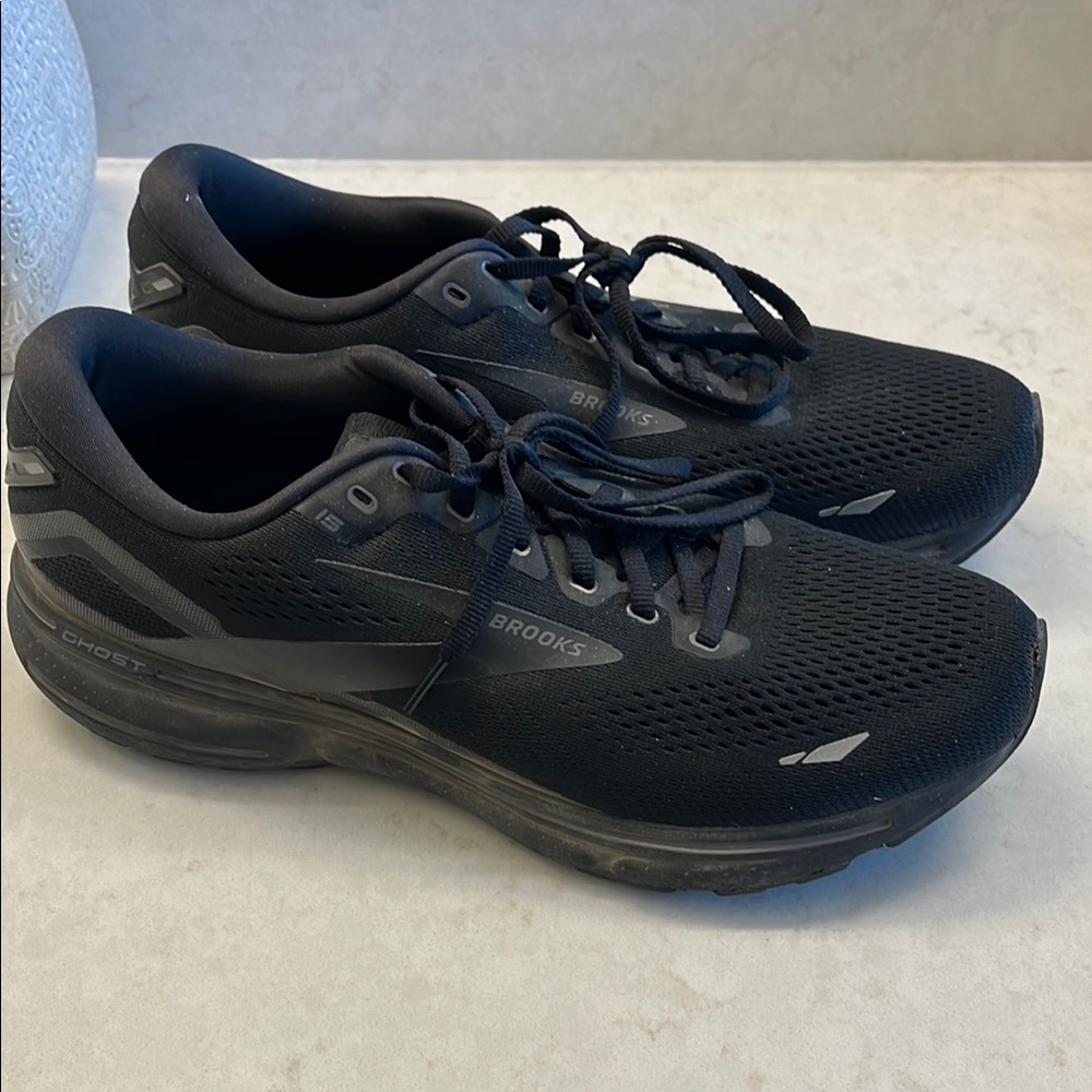 Brooks Ghost 15 Men's Size 11 Black Lace Up Running Athletic Shoes